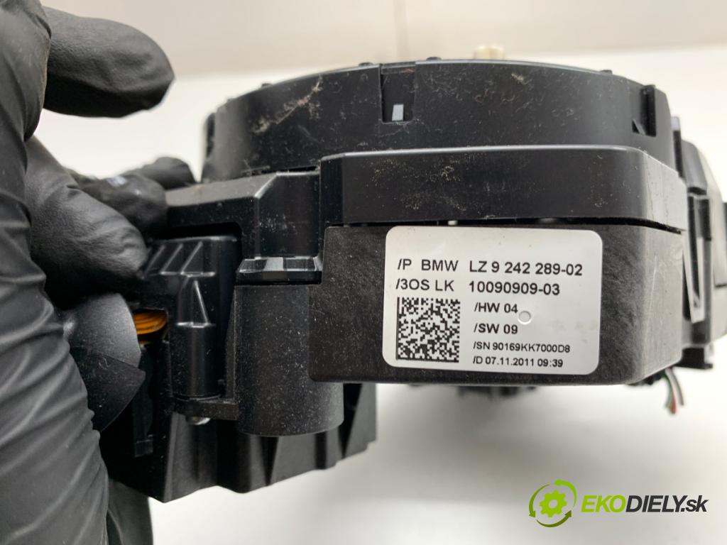 BMW F20 liftback 2011 100 kW 116 i 1598 přepínač kombinovaný 9242289 (Páčky pod volantem)