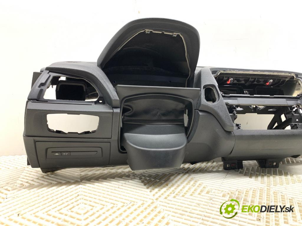 BMW F20 liftback 2011 100 kW 116 i 1598 Palubná doska VANKÚŠ: spolujazdca