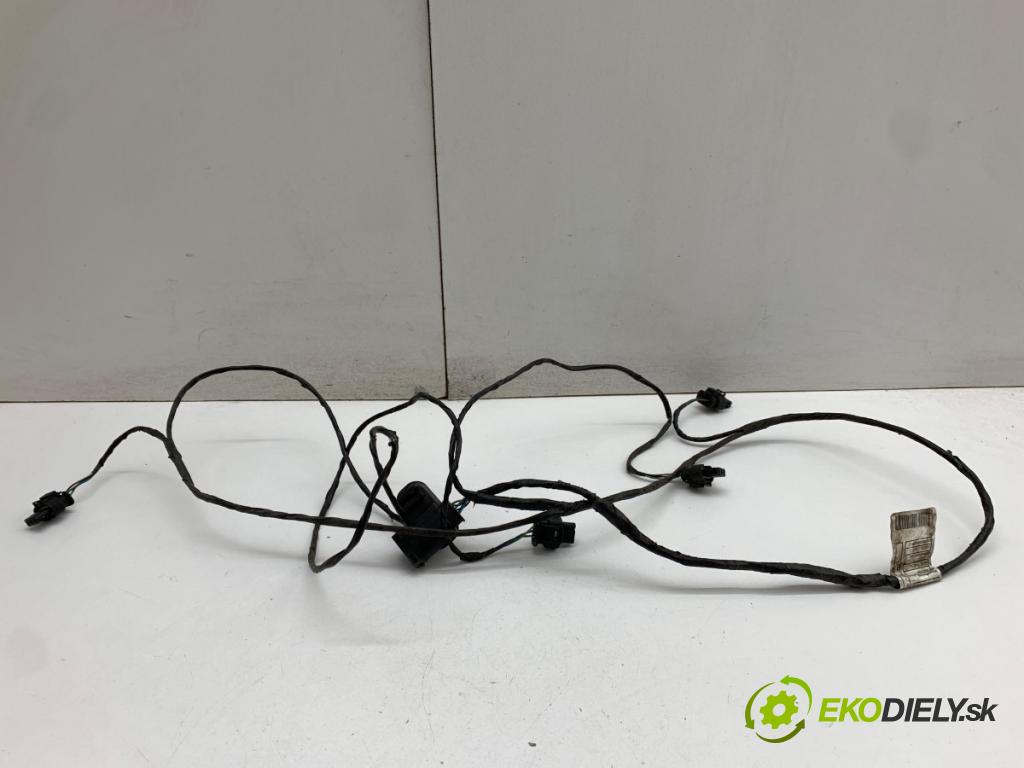 BMW F20 liftback 2011 100 kW 116 i 1598 Káblovačka PDC predný 9251727