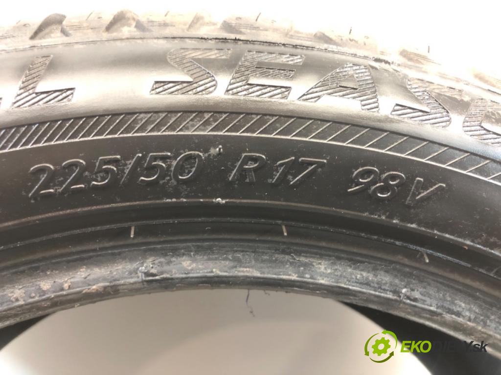 --- ---      PNEUMATIKY: VÍCENÁ SEZÓNA: 225/50 R17 KORMORAN