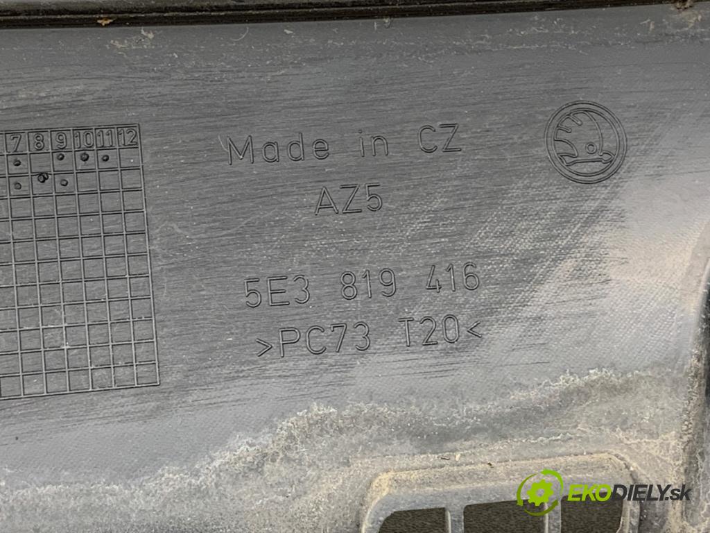 SKODA OCTAVIA IV Kombi 2020 85 kW 2.0 TDI 1968 torpédo plast pod čelní okno 5E3819416 (Plast pod čelním sklem)