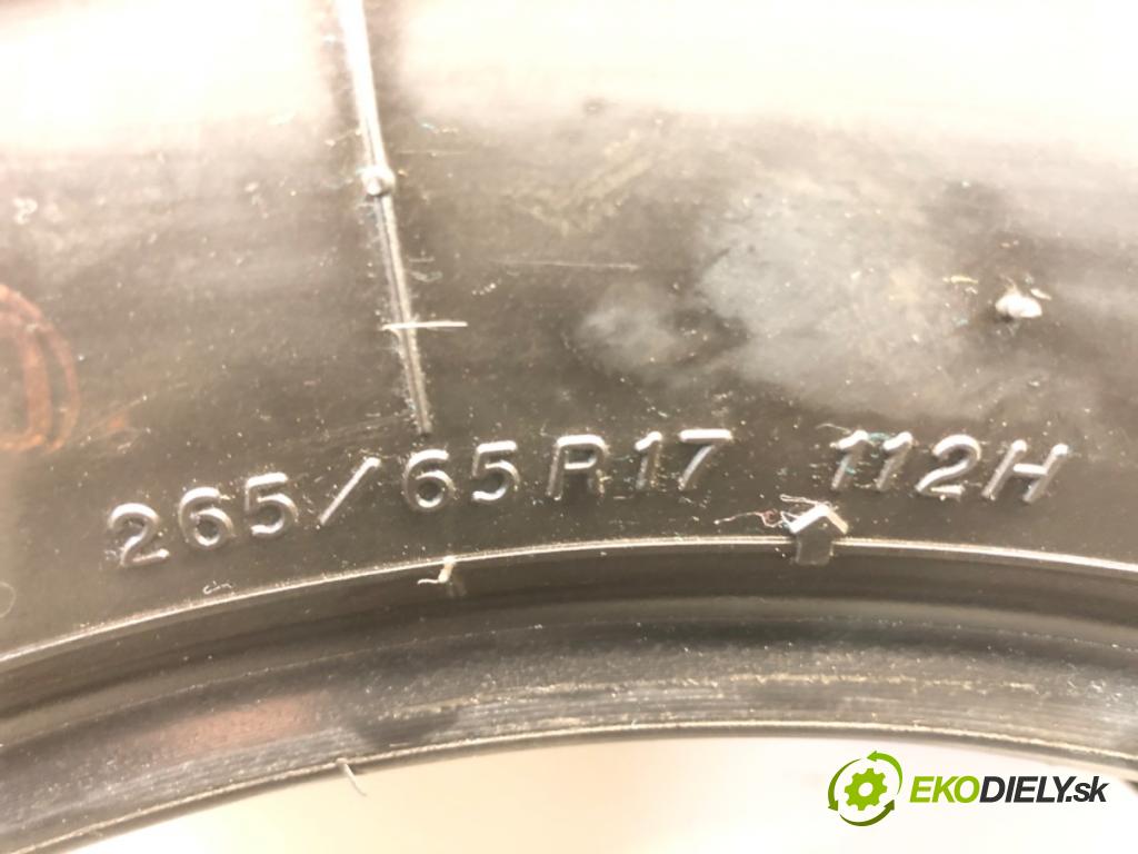 --- ---      PNEUMATIKY: VÍCENÁ SEZÓNA: 265/65 R17 YOKOHAMA