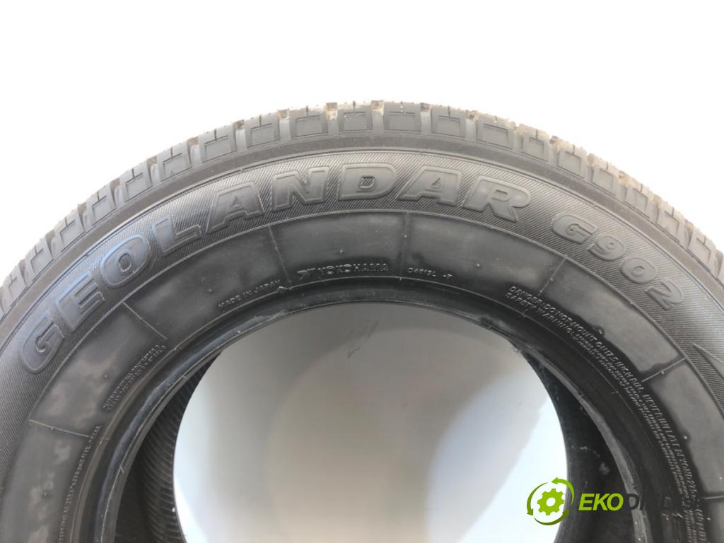 --- ---      PNEUMATIKY: VÍCENÁ SEZÓNA: 265/65 R17 YOKOHAMA