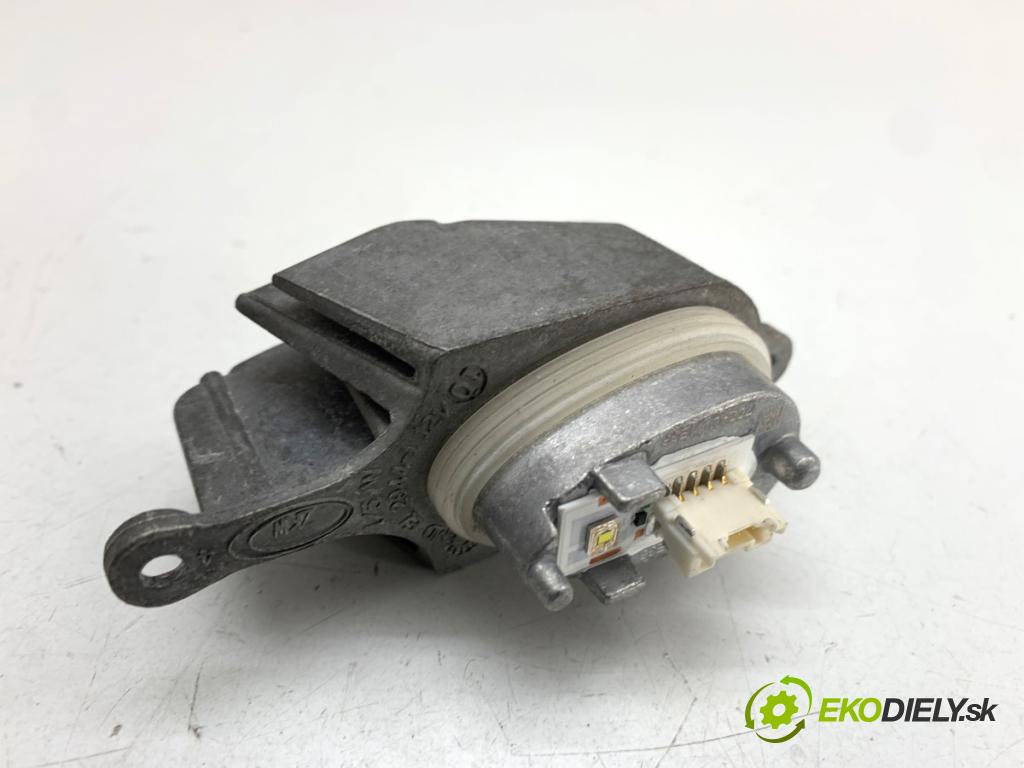 AUDI A1 8X liftback 2011 63 kW 1.2 TFSI 1197 modul LED 2944-1