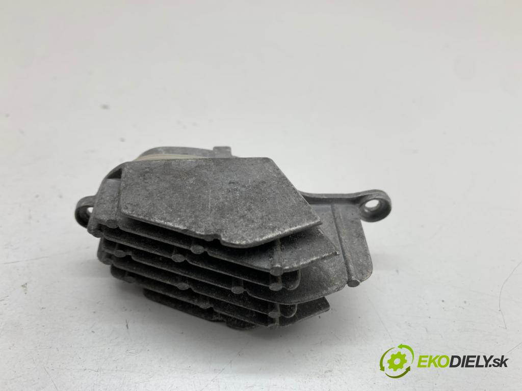 AUDI A1 8X liftback 2011 63 kW 1.2 TFSI 1197 modul LED 2944-1