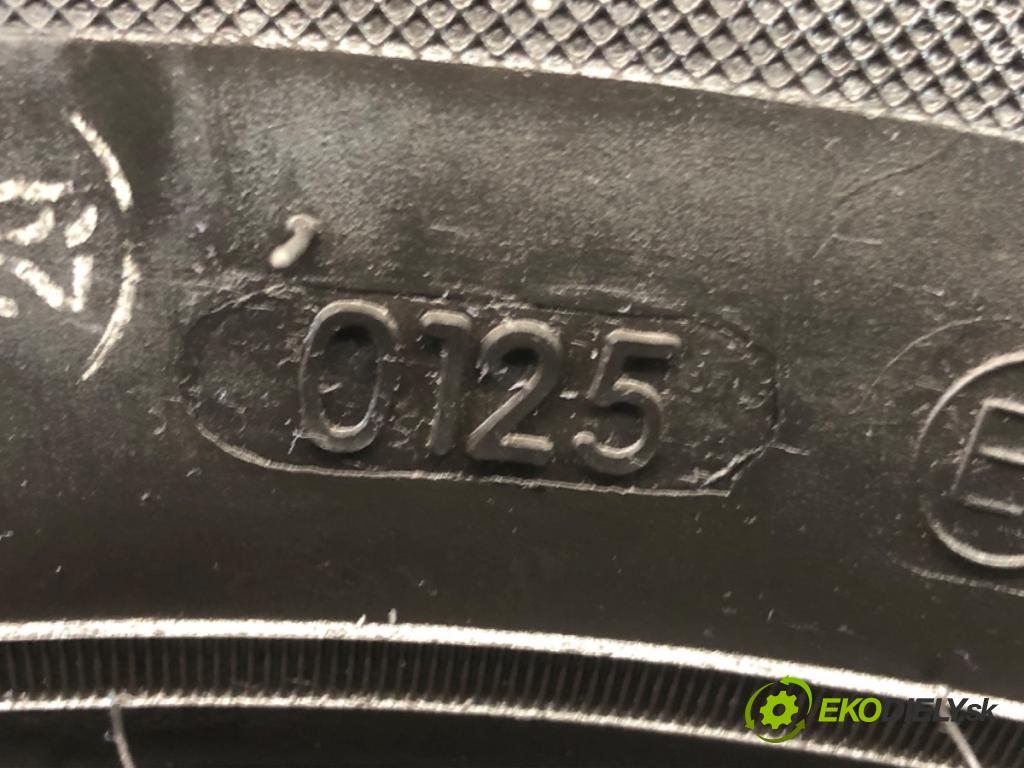 --- ---      PNEUMATIKY: PARA: VÍCENÁ SEZÓNA: 205/60 R16 ZEETEX