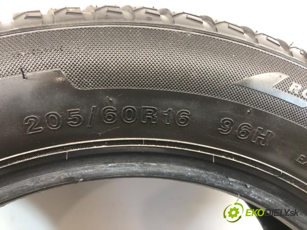 --- ---      PNEUMATIKY: PARA: VÍCENÁ SEZÓNA: 205/60 R16 ZEETEX