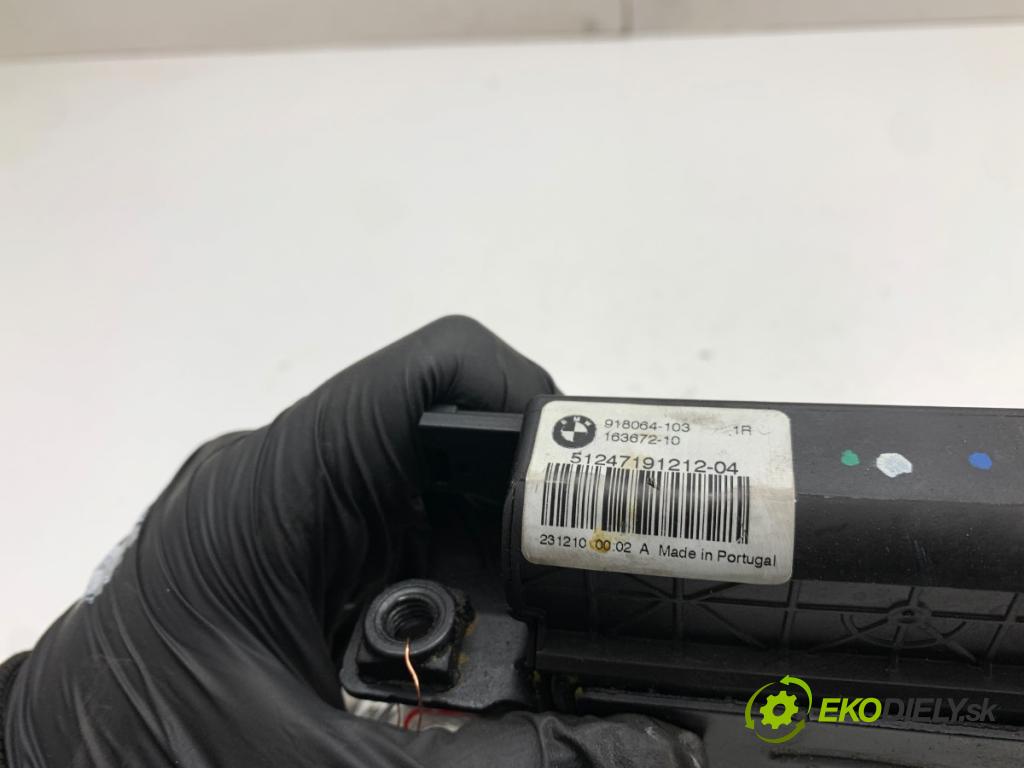 BMW F10 sedan 2011 120 kW 520 d 1995 zámok dveří zadní část 7191212