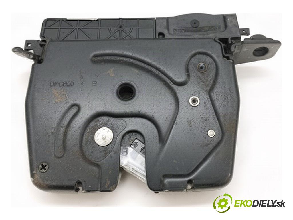 BMW F10 sedan 2011 120 kW 520 d 1995 zámok dveří zadní část 7191212