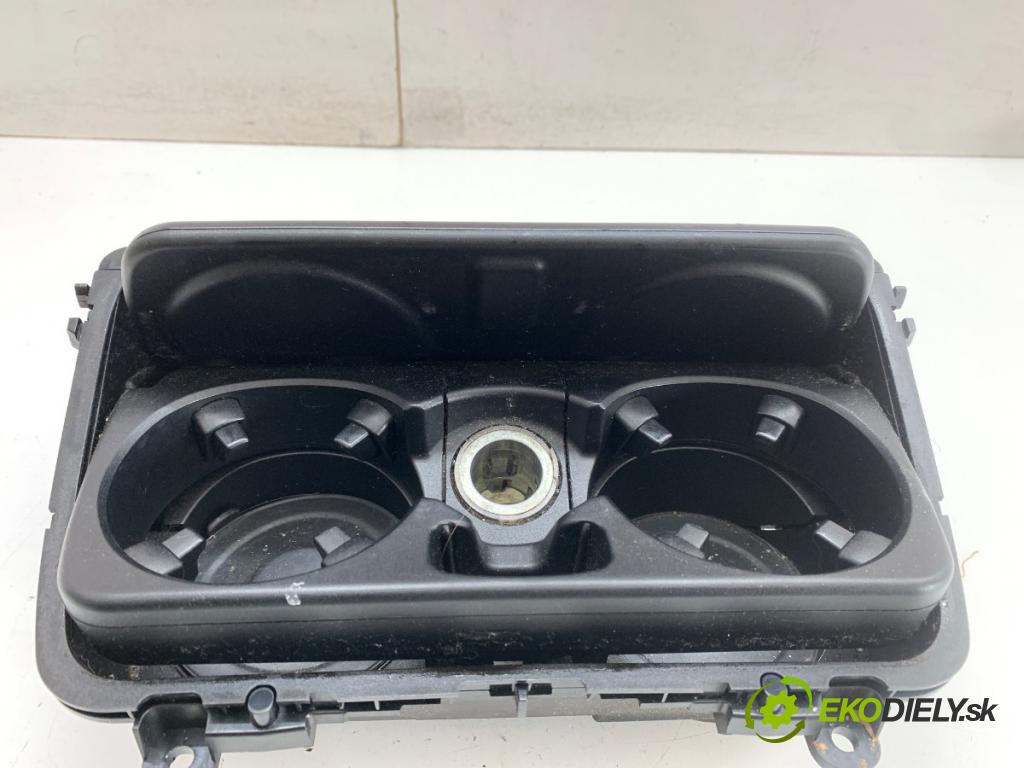 BMW F10 sedan 2011 120 kW 520 d 1995 Držiak na nápoje 9206401 (Držiak (úchyt) na nápoje)