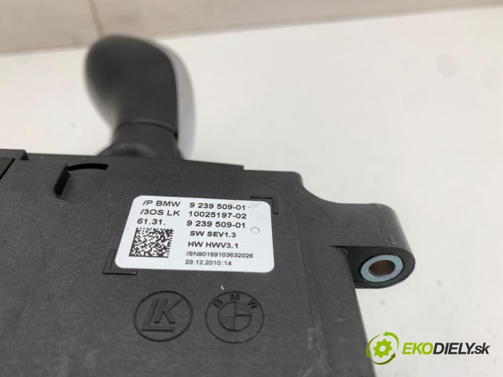 BMW F10 sedan 2011 120 kW 520 d 1995 Kulisa 9239509 (Rýchlostná páka (kulisa))