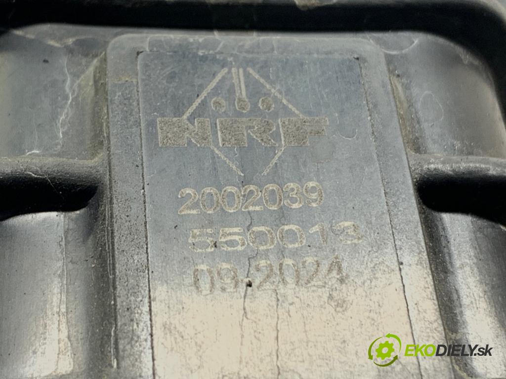 CHEVROLET CAPTIVA SUV 2007 100 kW 2.4 2405 chladič vody  (Vodní chladič)