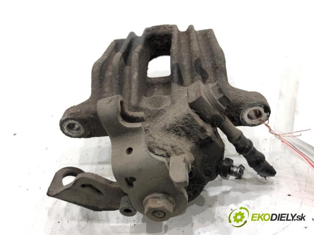 AUDI A1 8X liftback 2011 63 kW 1.2 TFSI 1197 Brzdič strmeň ľavy zad