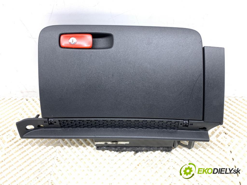 AUDI A1 8X liftback 2011 63 kW 1.2 TFSI 1197 přihrádka kastlík spolujezdce  (Přihrádka (kastlík))