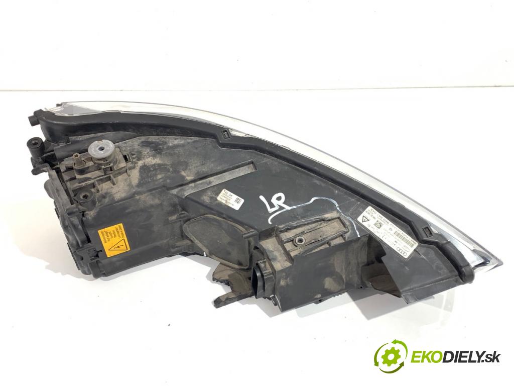 AUDI A1 8X liftback 2011 63 kW 1.2 TFSI 1197 světlomet levý přední část 8X0941043
