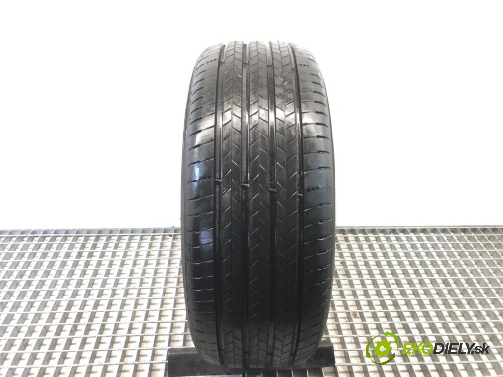 --- ---      PNEUMATIKY: 1X 215/55 R17 MICHELIN 