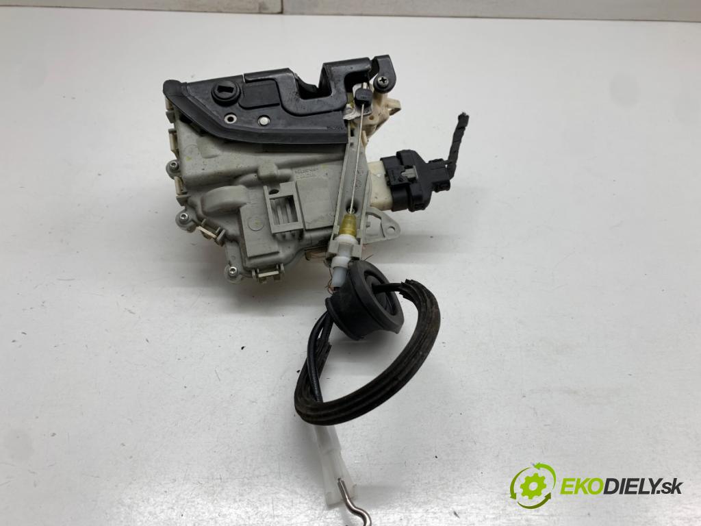 AUDI A4 B8 Kombi 2012 105 kW 2.0 TDI 1968 zámok Dvere ľavy zad 8K0839016C