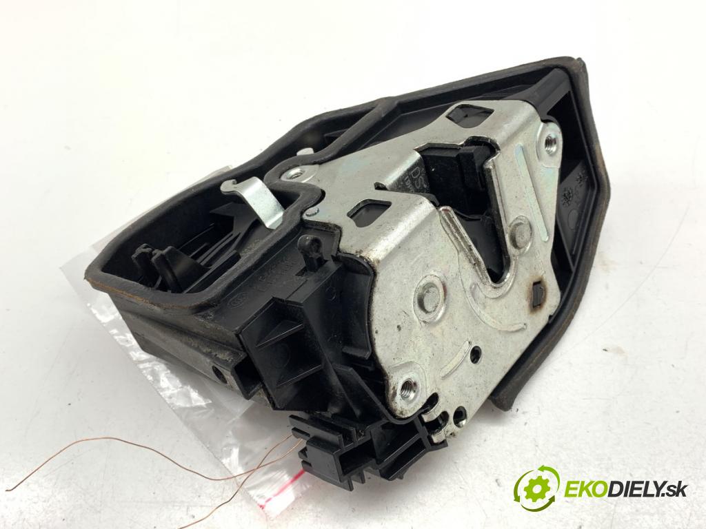 BMW F10 sedan 2011 120 kW 520 d 1995 zámok Dvere pravy zad 7202148