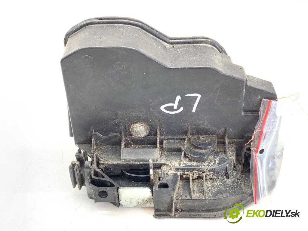 BMW F10 sedan 2011 120 kW 520 d 1995 zámok Dvere ľavy predný 7202145