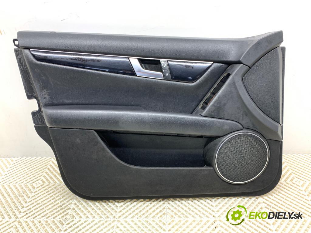 MERCEDES-BENZ S204 Kombi 2011 125 kW C 220 CDI (204.202) 2143 čalúnenie Dvere ľavy predný 