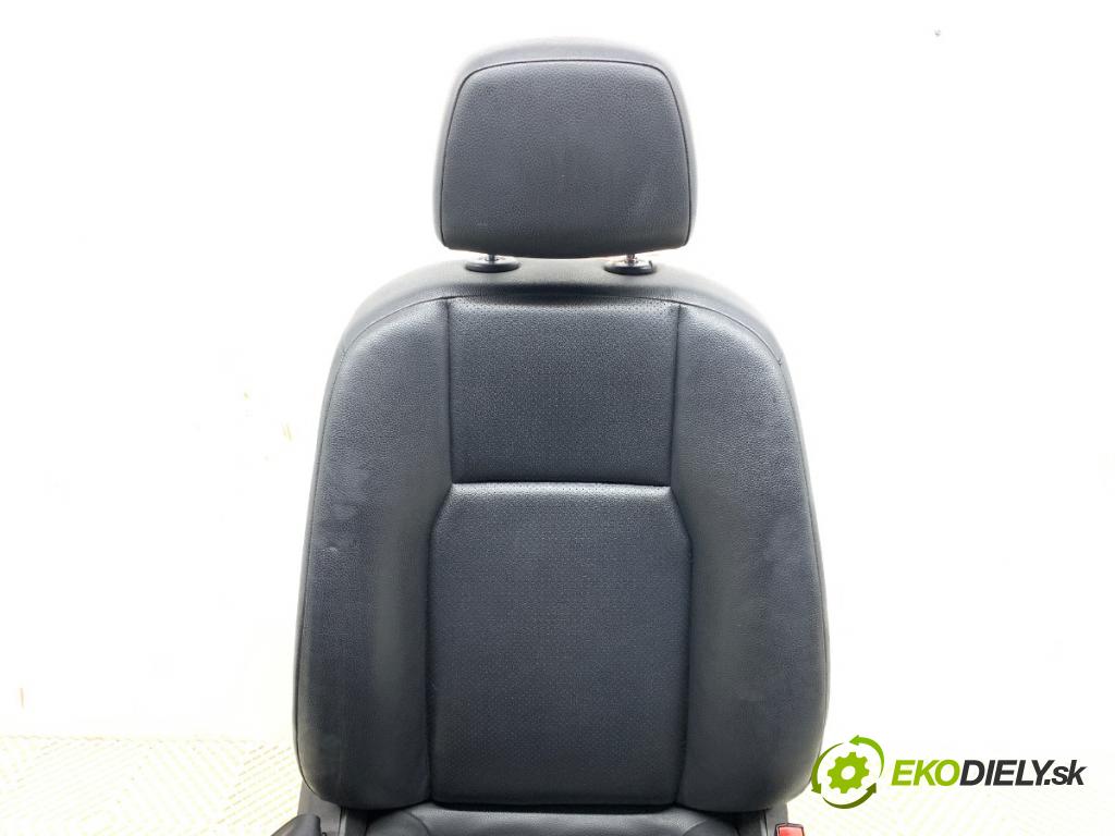 MERCEDES-BENZ S204 Kombi 2011 125 kW C 220 CDI (204.202) 2143 sedadlo pravý přední část
