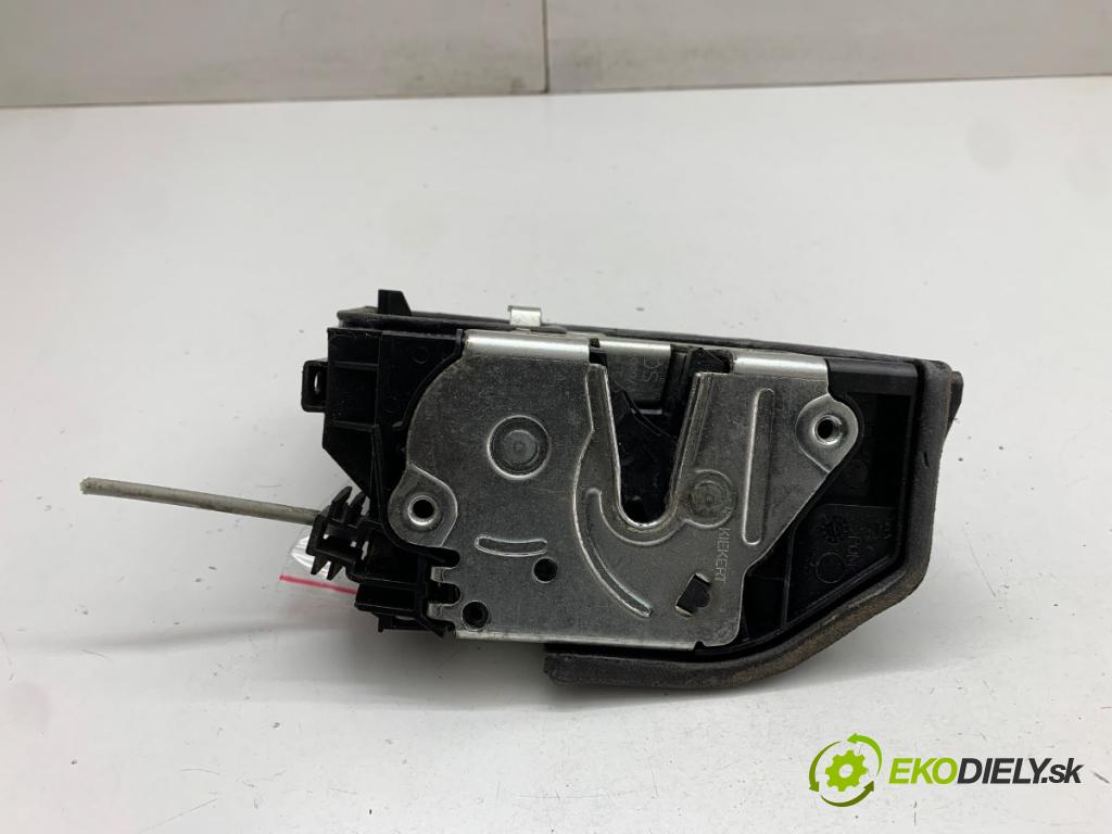 BMW F10 sedan 2011 120 kW 520 d 1995 zámok Dvere pravy predný 7202144
