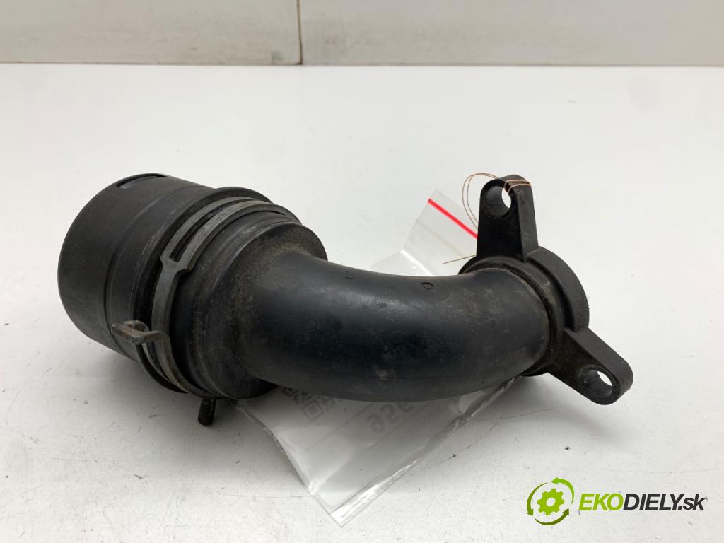 AUDI A1 8X liftback 2011 63 kW 1.2 TFSI 1197 Rúra vzduchu 03F129656G