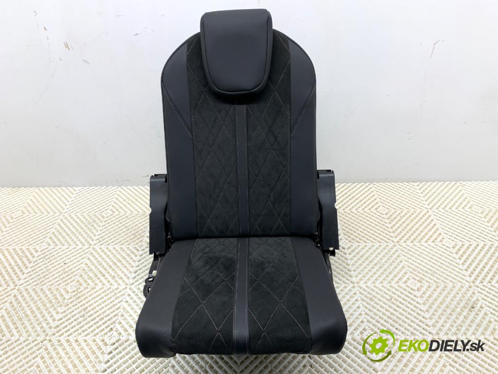PEUGEOT 5008 II nadwozie wielkoprzestrzenne (MPV) 2017 133 kW 2.0 BlueHDi 180 1997 Sedadlo zad tretí rad pravy 