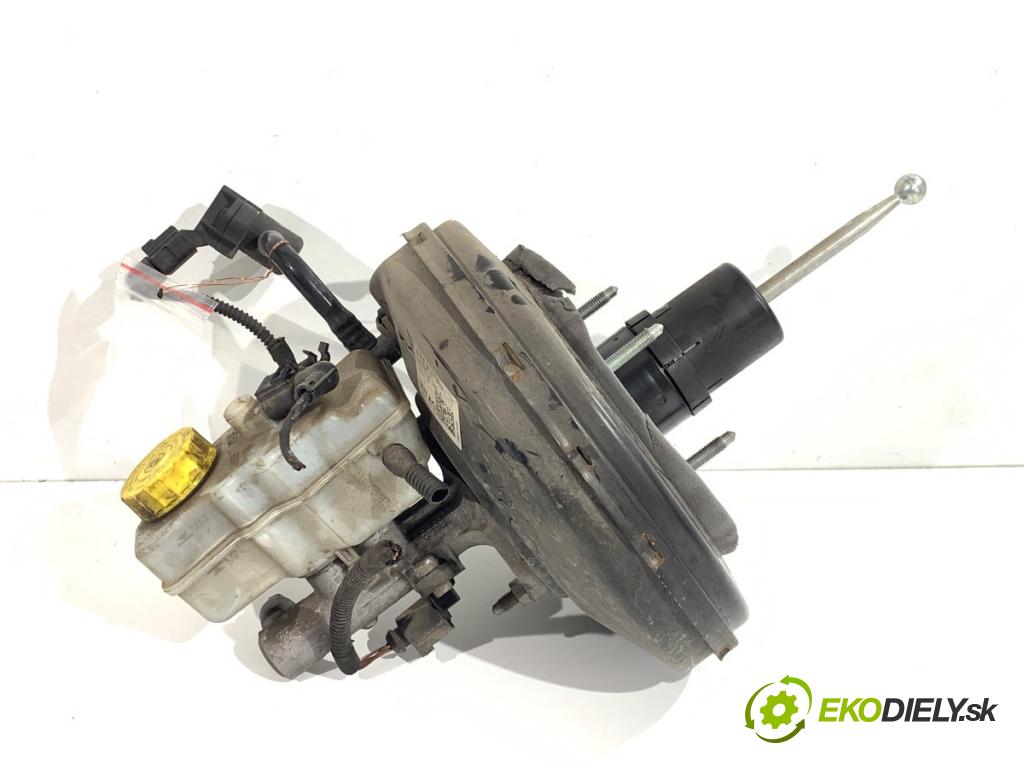 AUDI A1 8X liftback 2011 63 kW 1.2 TFSI 1197 posilovač bŕzd 6R1614105E