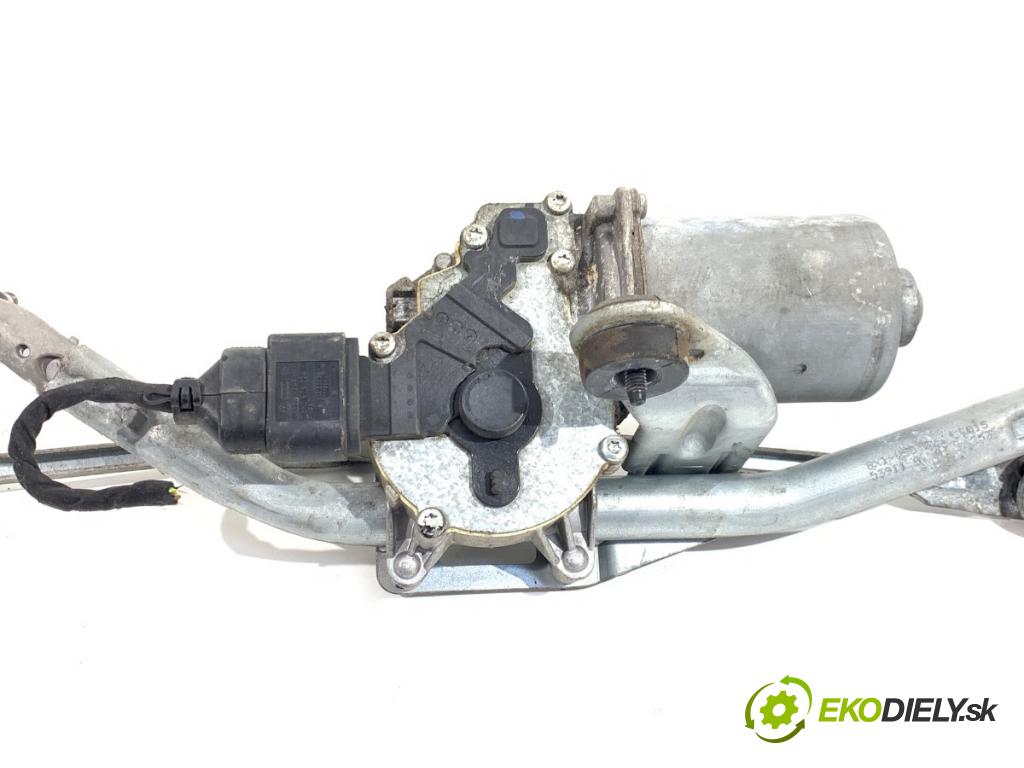 AUDI A1 8X liftback 2011 63 kW 1.2 TFSI 1197 Mechanizmus stieračov predný 8X1955119 (Motorček stieračov predný)