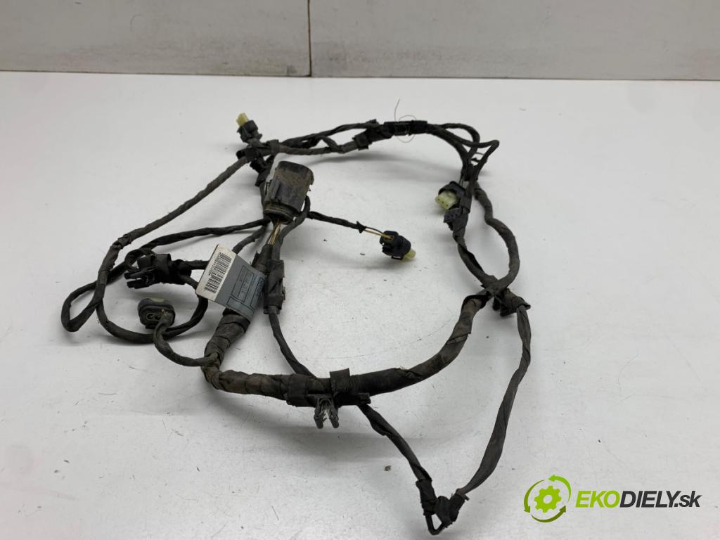 BMW F10 sedan 2011 120 kW 520 d 1995 Káblovačka PDC predný 9241691