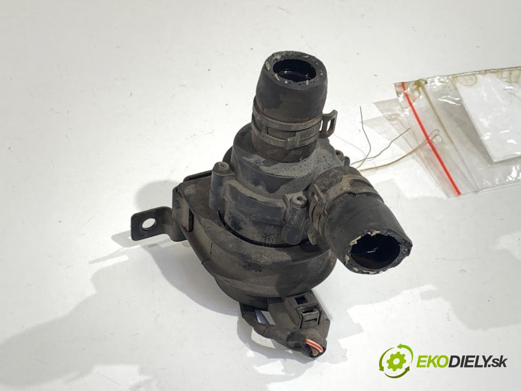 AUDI A1 8X liftback 2011 63 kW 1.2 TFSI 1197 DALŠÍ: Pumpa vody 1K0965561L (Vodná pumpa)
