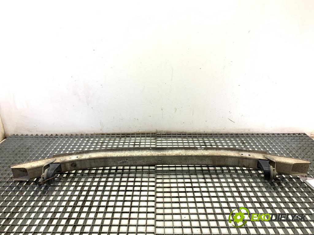 BMW F10 sedan 2011 120 kW 520 d 1995 výztuha nárazníka přední část 7200705 (Přední výztuha)