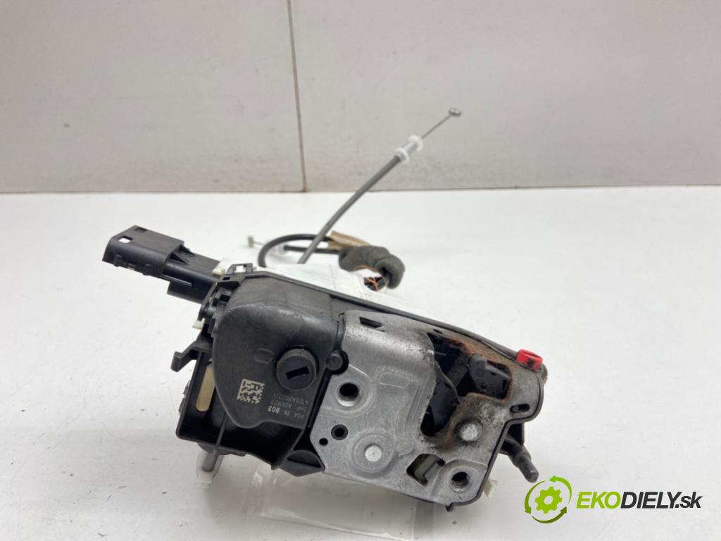 CITROEN C4 CACTUS liftback 2015 60 kW 1.2 VTi 82 1199 zámok Dvere pravy zad PSA016903