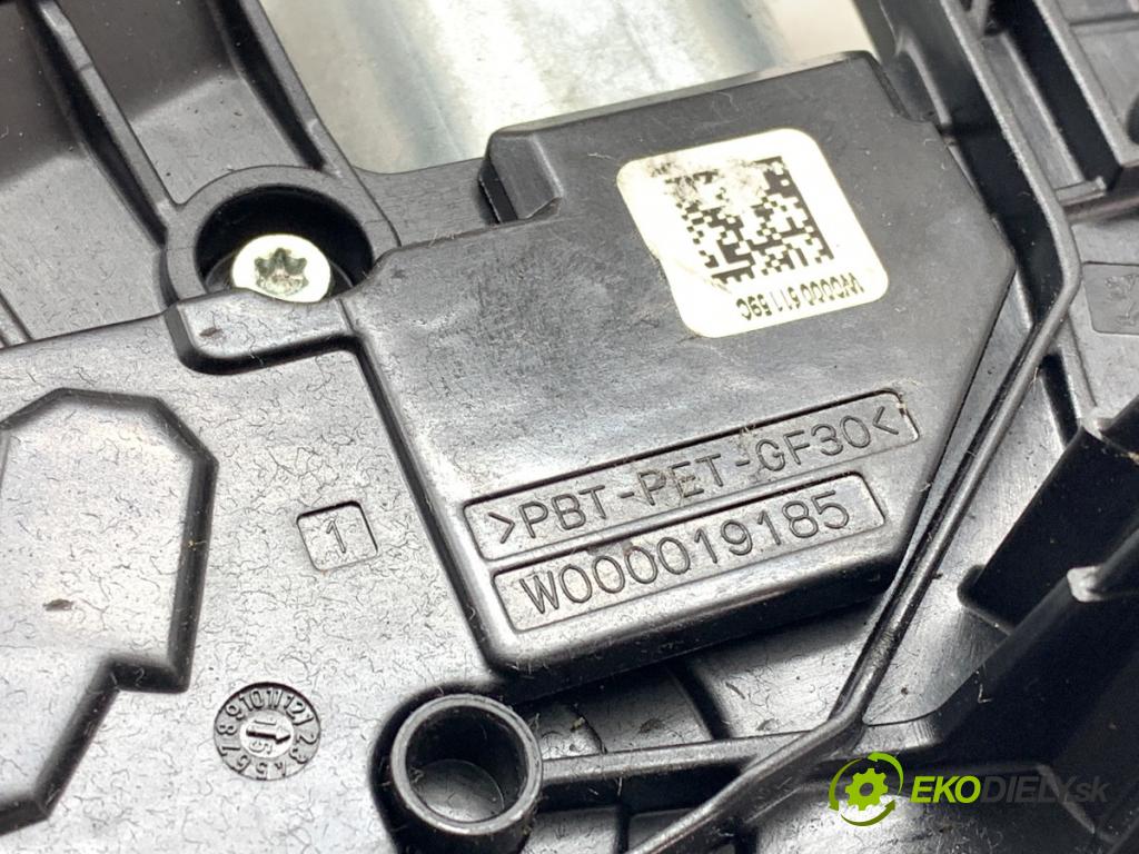 CITROEN C4 CACTUS liftback 2015 60 kW 1.2 VTi 82 1199 Motor stieračov zad 9801666380A