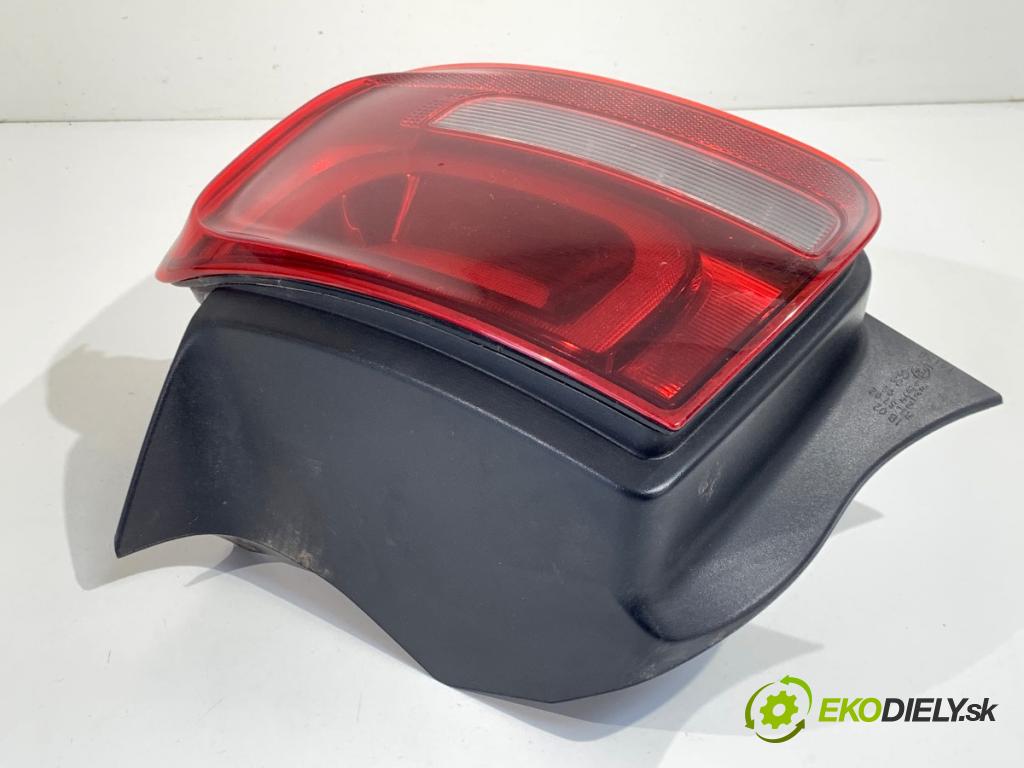 CITROEN C4 CACTUS liftback 2015 60 kW 1.2 VTi 82 1199 Svetlo pravy zad 9800916080