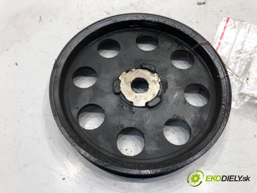 AUDI A1 8X liftback 2011 63 kW 1.2 TFSI 1197 kolo kolová hřídele 03F105255B