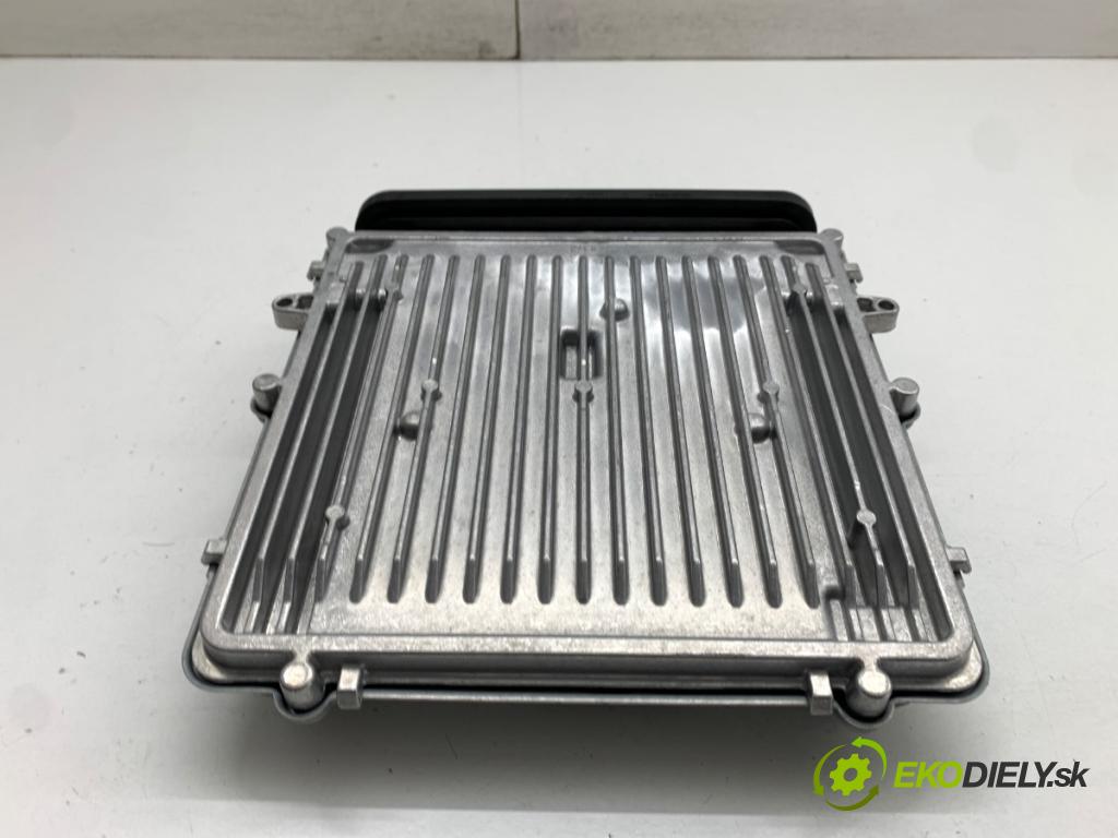 BMW F10 sedan 2011 120 kW 520 d 1995 riadiaca jednotka Motor 8513250 (Riadiaca jednotka)