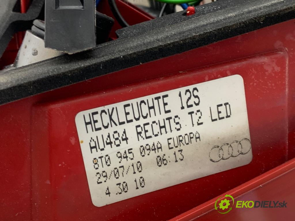 AUDI A5 8T liftback 2010 155 kW 2.0 TFSI quattro 1984 Svetlo pravy zad vnútorná 8T0945094A