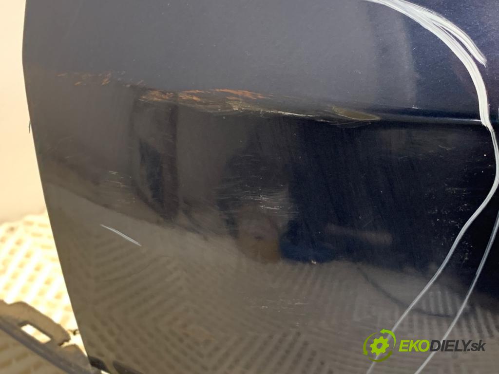 AUDI A8 D4 sedan 2012 368 kW 6.3 W12 quattro 6299 Nárazník zad  (Kľučka dverí ostatné)