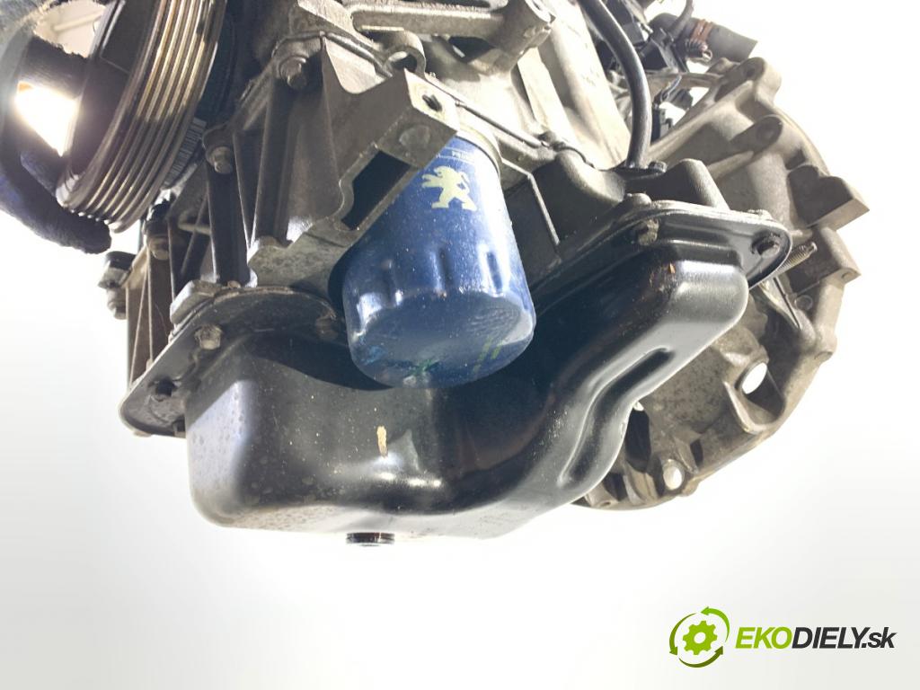 CITROEN C4 CACTUS liftback 2015 60 kW 1.2 VTi 82 1199 motor HMZ (Motor)
