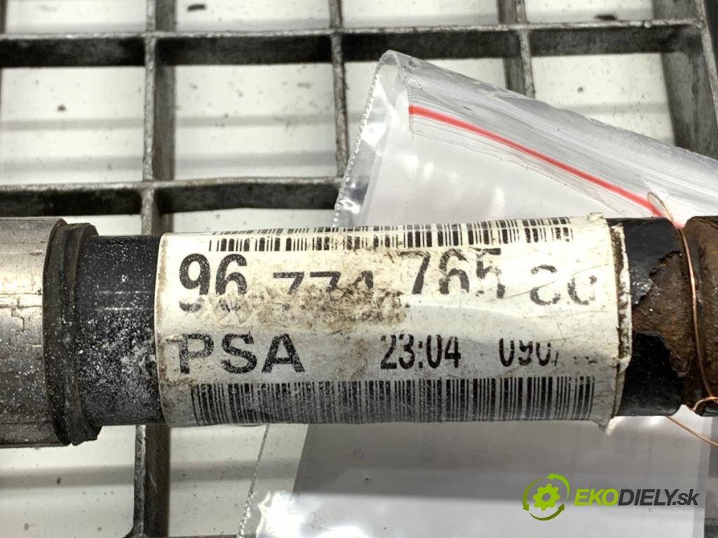 CITROEN C4 CACTUS liftback 2015 60 kW 1.2 VTi 82 1199 Poloos ľavy predný 9677476580