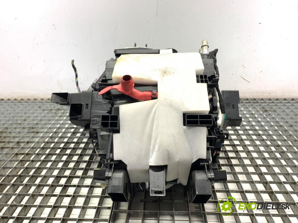 CITROEN C4 CACTUS liftback 2015 60 kW 1.2 VTi 82 1199 topné těleso radiátor topení KOMBAJN 9802312180