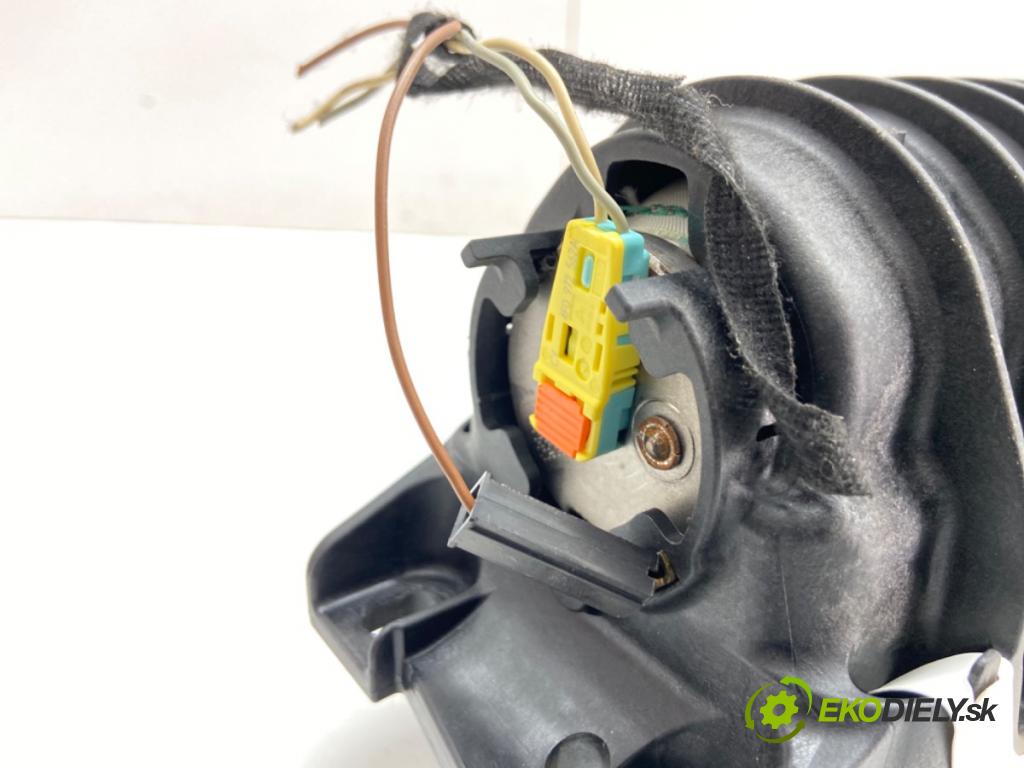 AUDI A4 B8 sedan 2008 105 kW 2.0 TDI 1968 AirBag spolujazdca 8T0880204D (Airbag)
