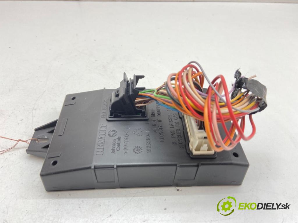 DACIA SANDERO liftback 2012 63 kW 1.6 1598 modul BCM 8201279201 (Řídící jednotka ostatní)