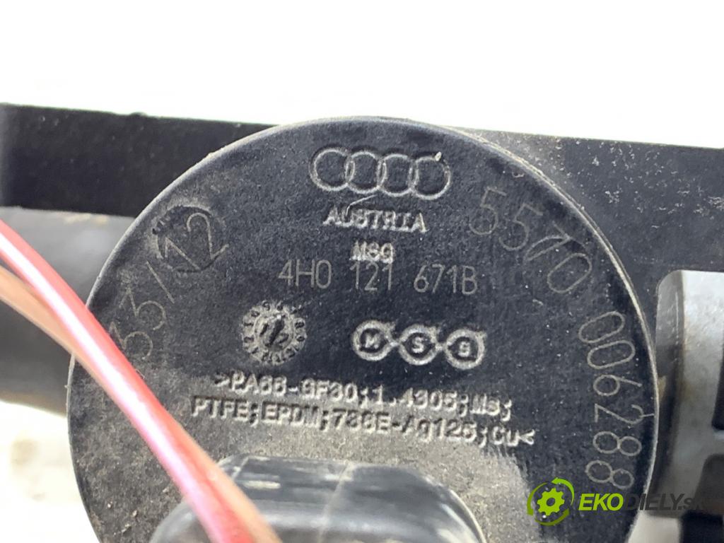AUDI A4 B8 Kombi 2012 105 kW 2.0 TDI 1968 DALŠÍ: pumpa vody 4H0121671B (Vodní pumpa)
