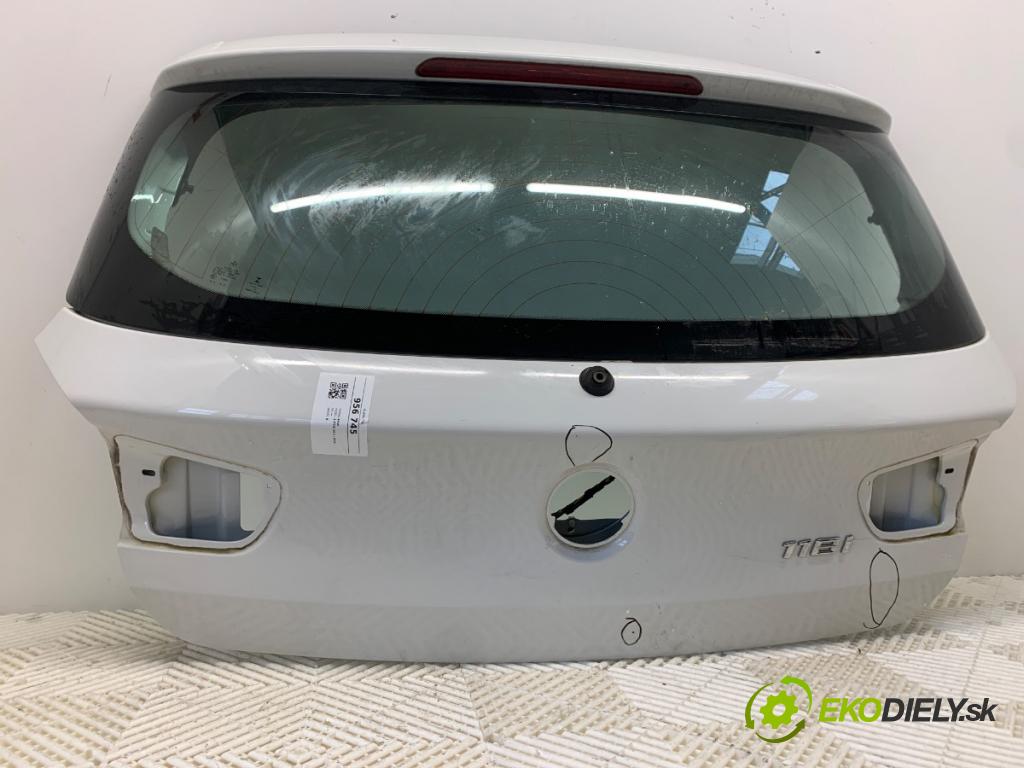 BMW F20 liftback 2019 100 kW 118 i 1598 kapota zad 300