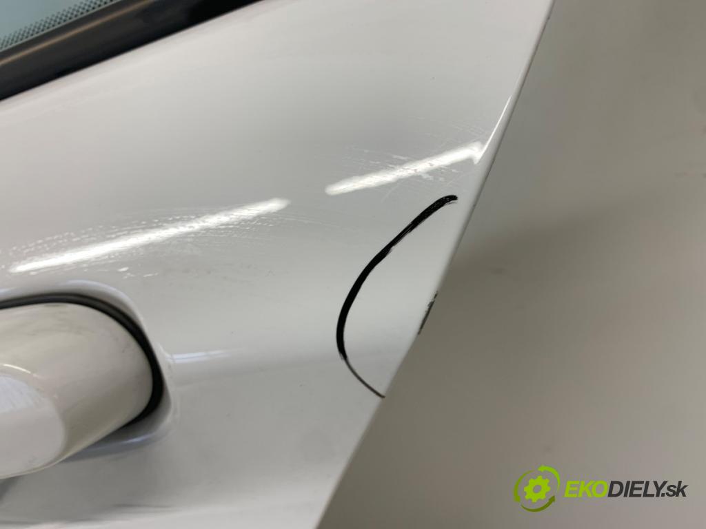 BMW F20 liftback 2019 100 kW 118 i 1598 Dvere ľavy zad 300
