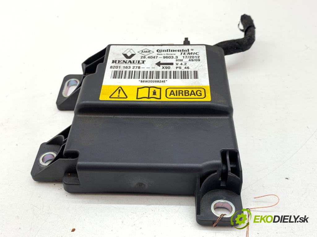 DACIA SANDERO liftback 2012 63 kW 1.6 1598 senzor airbag  (Snímač)