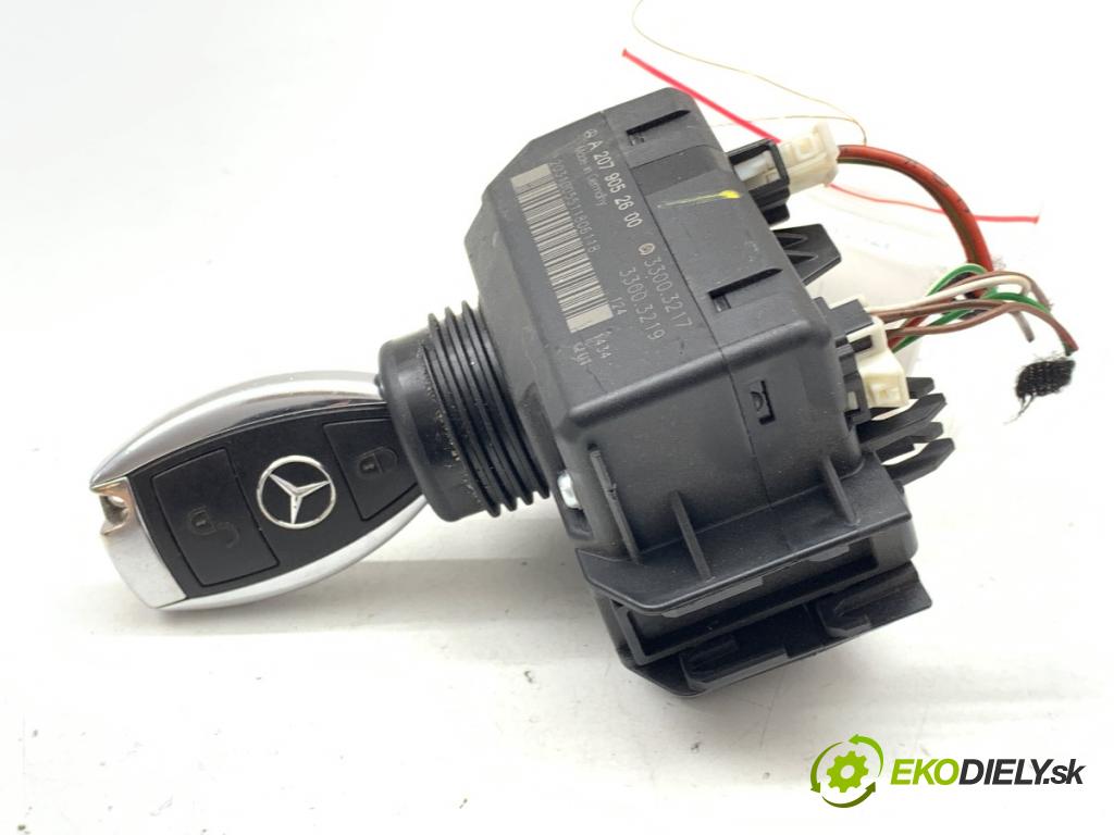 MERCEDES-BENZ S204 Kombi 2011 125 kW C 220 CDI (204.202) 2143 spinačka A2079052600 (Spínacia skrinka)